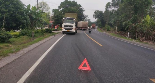 2名司機受傷！大貨車彎道未減速靠右行駛與北海一大型汽車相撞！